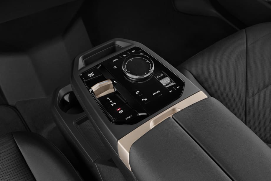 BMW iX undefined
