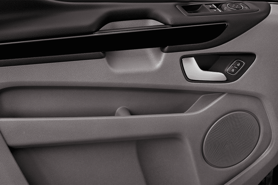 Ford Tourneo Custom Plug-In-Hybrid undefined