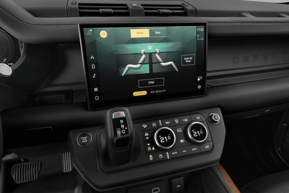 Land Rover Defender Plug-In-Hybrid undefined
