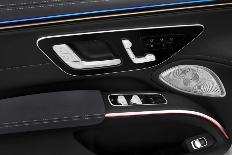 Mercedes EQS undefined