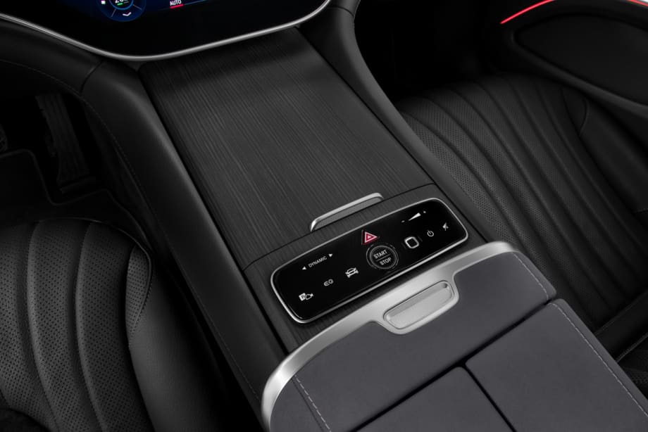 Mercedes EQS undefined