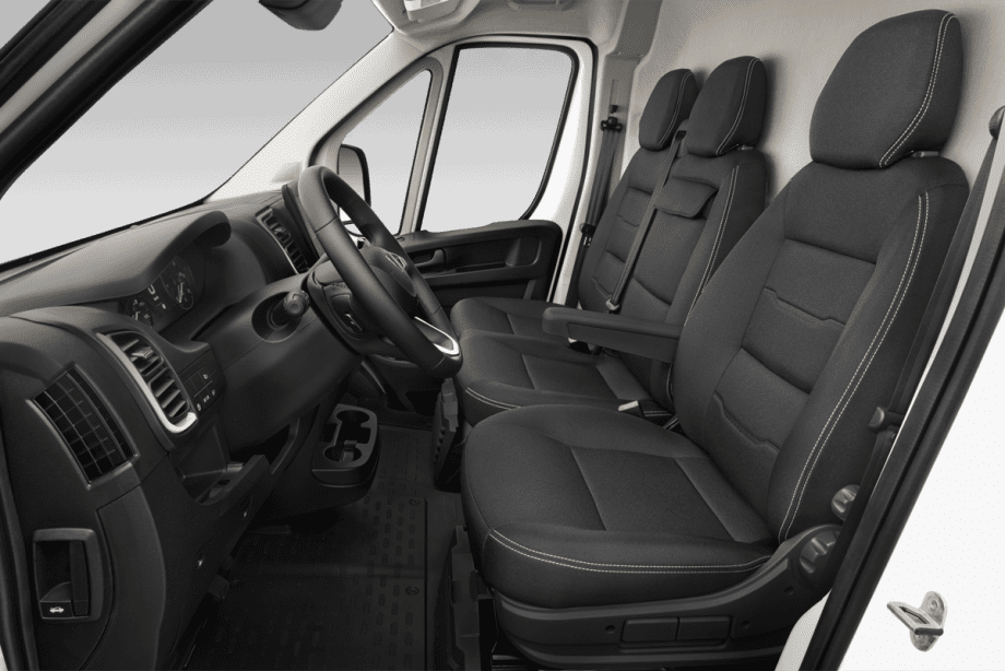 Peugeot e-Boxer undefined
