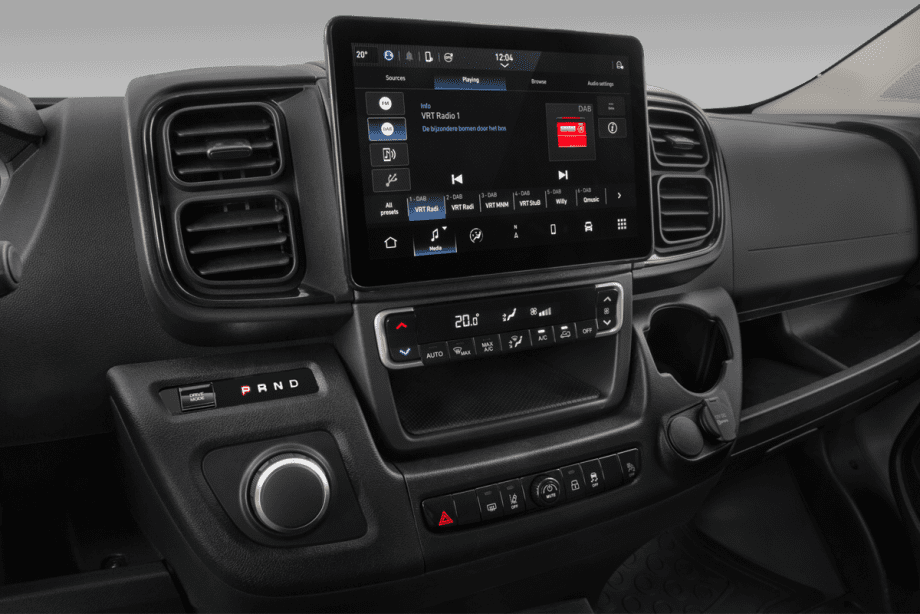 Peugeot e-Boxer undefined