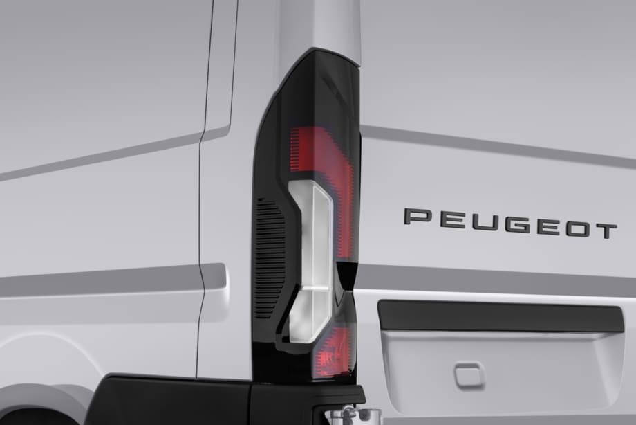 Peugeot e-Boxer undefined