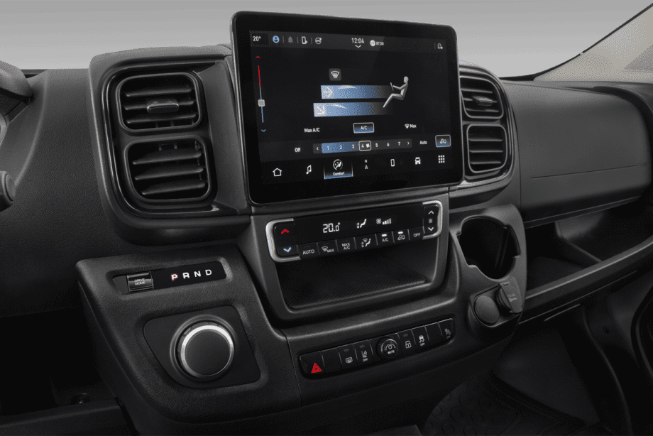Peugeot e-Boxer undefined