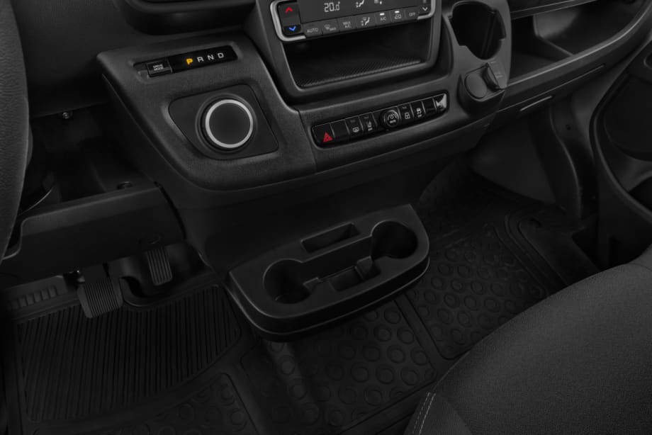 Peugeot e-Boxer undefined