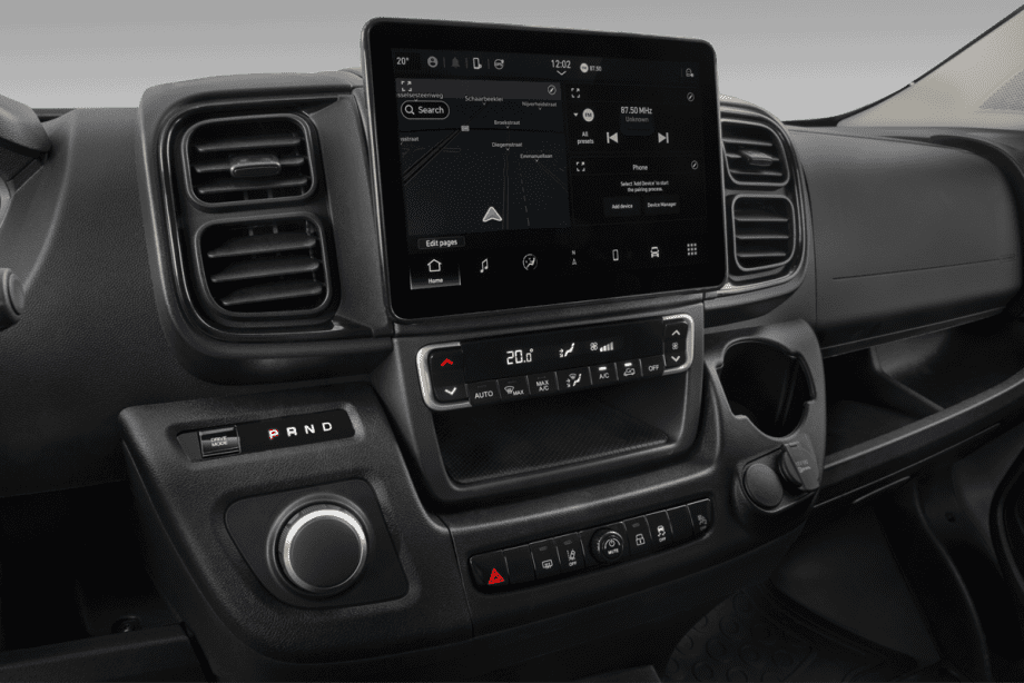 Peugeot e-Boxer undefined