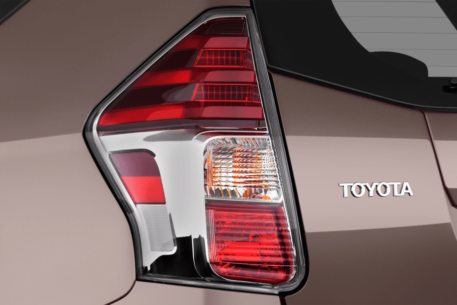 Toyota Prius+ undefined