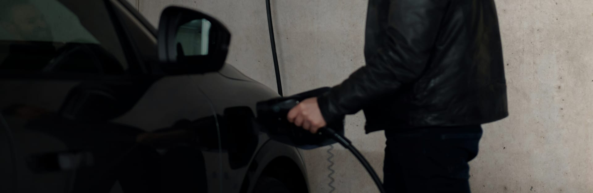 E-Auto wird aufgeladen