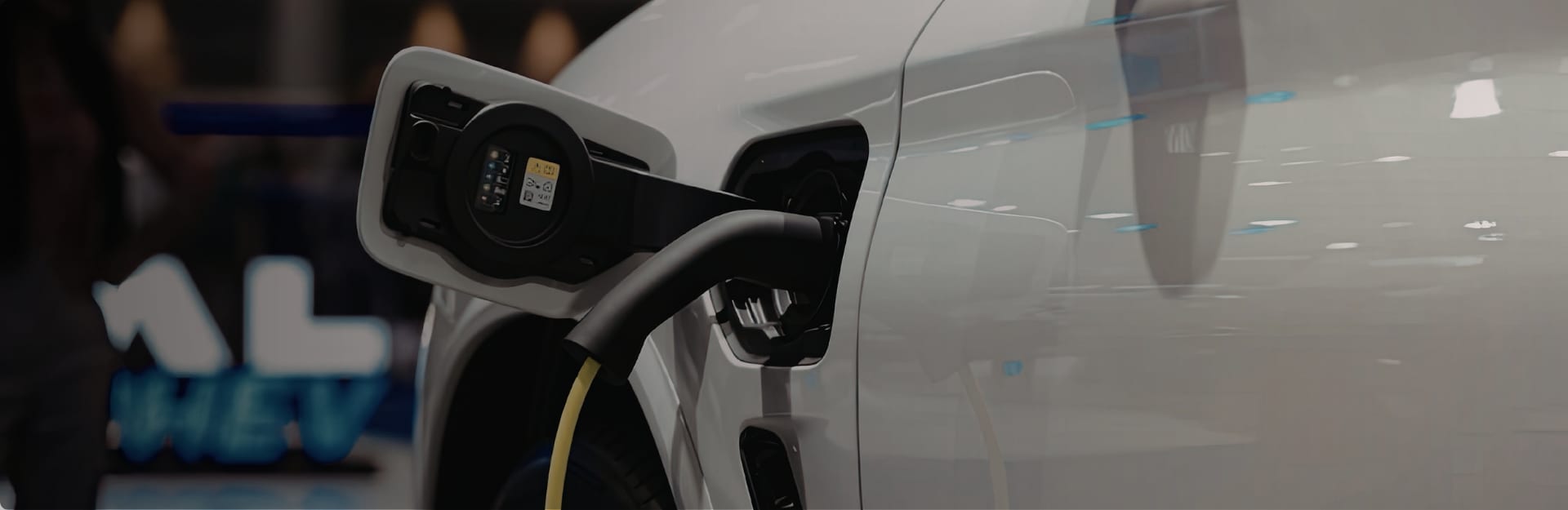 E-Auto lädt