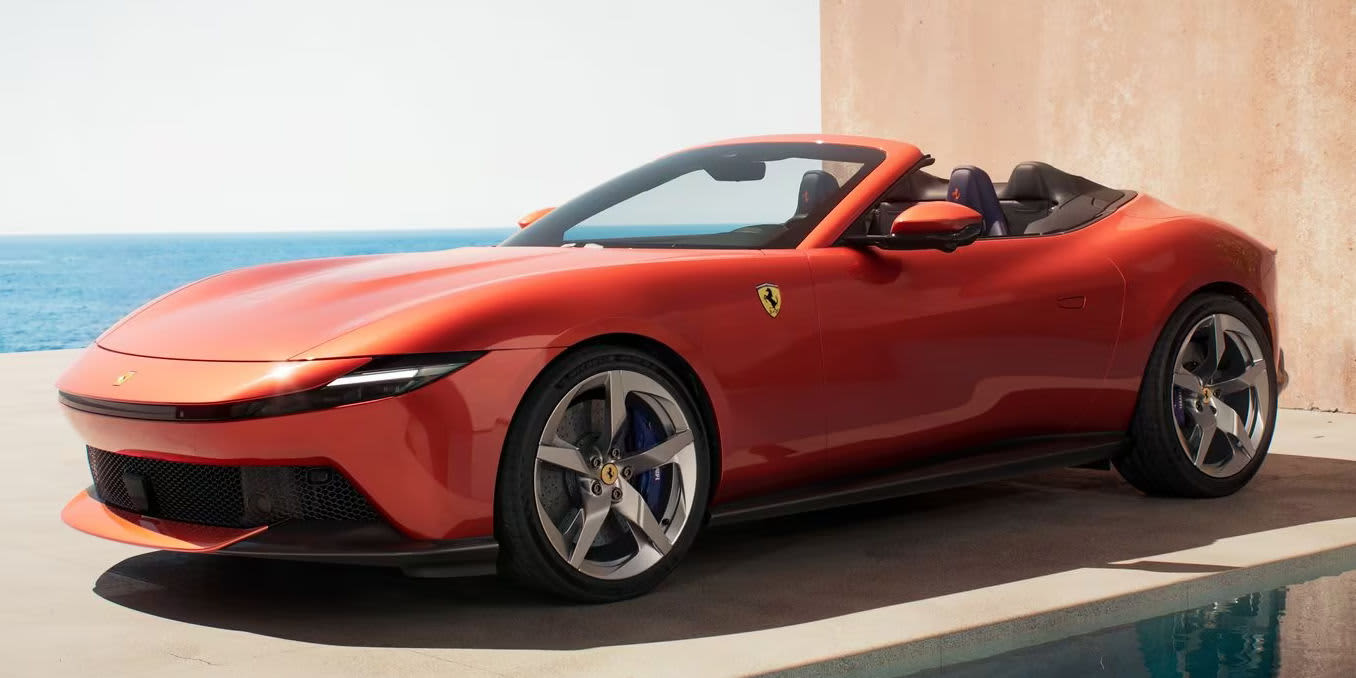Ferrari Amalfi Spider: Cabrio rot-orange Frontansicht