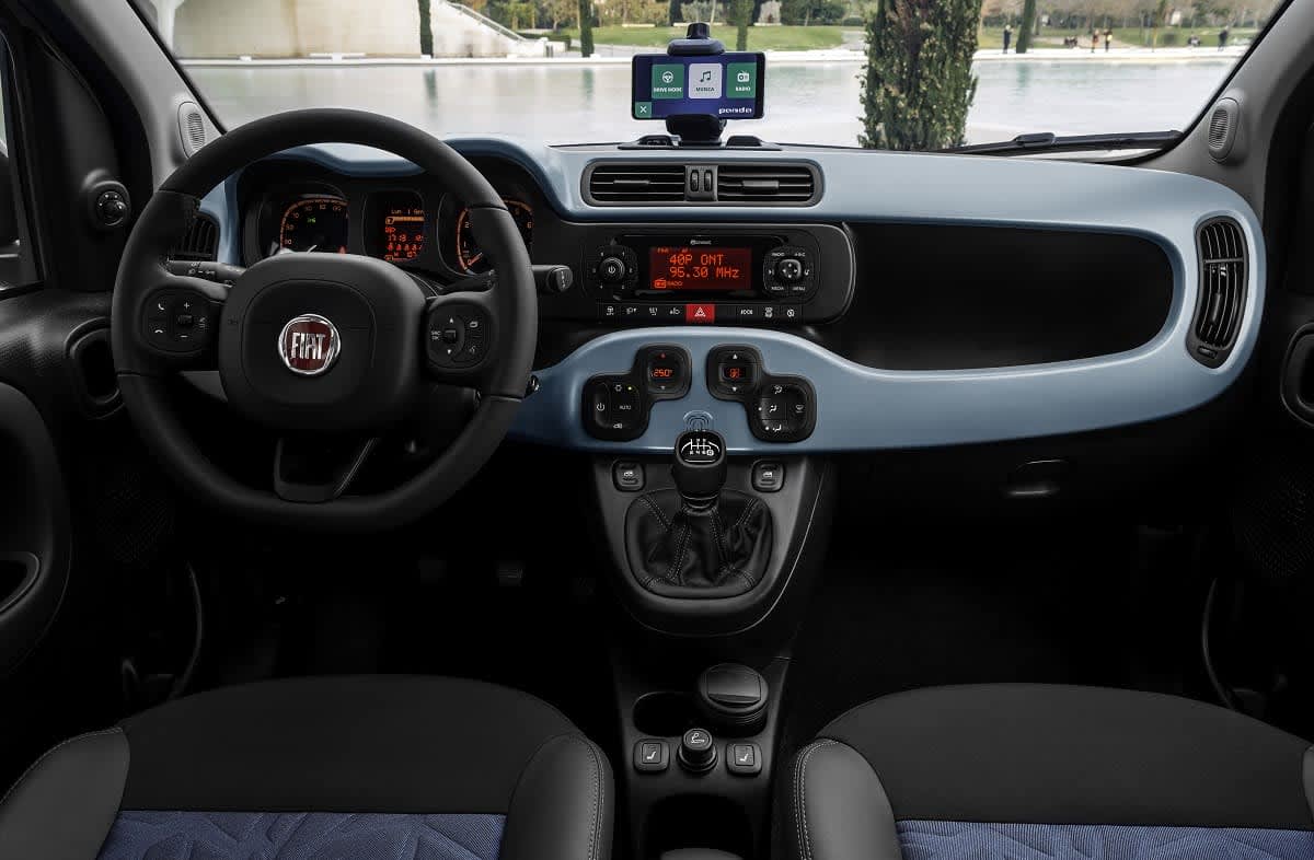 Fiat Panda Hybrid innen Cockpit