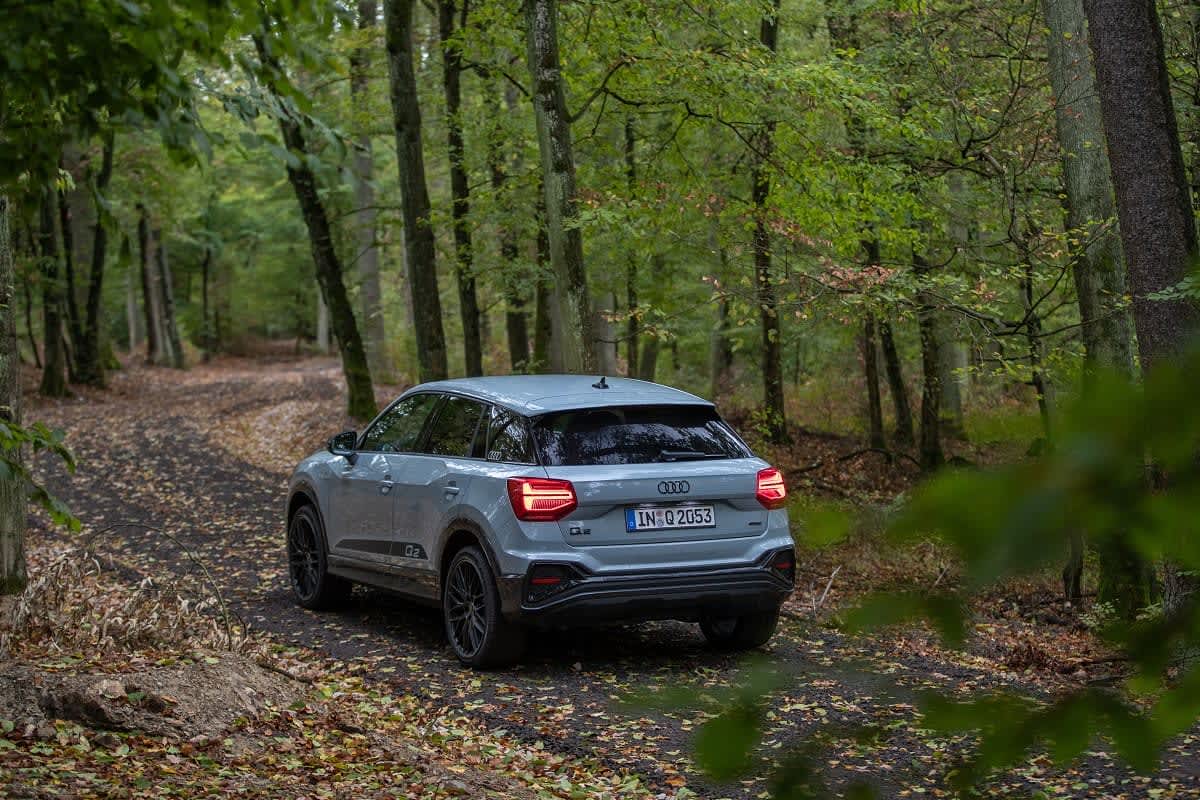 audi-q2-2021-aussen-heck