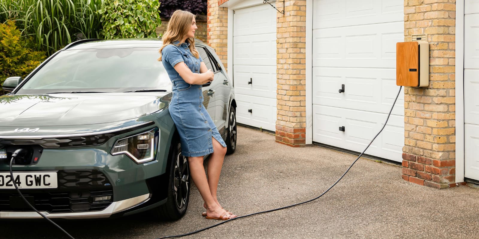E-auto lädt
