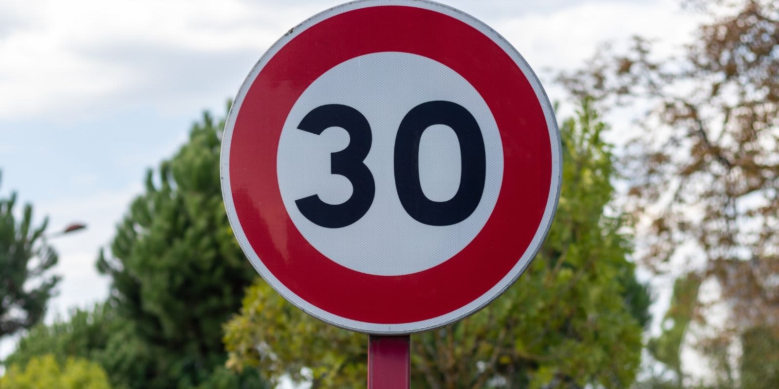 Tempo 30 Schild 
