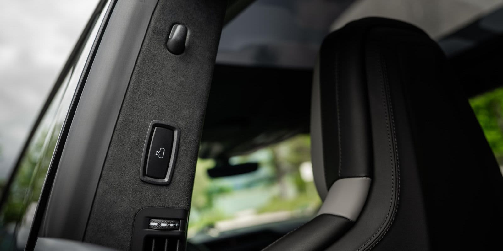 Porsche Innenraum kabelloses Laden.