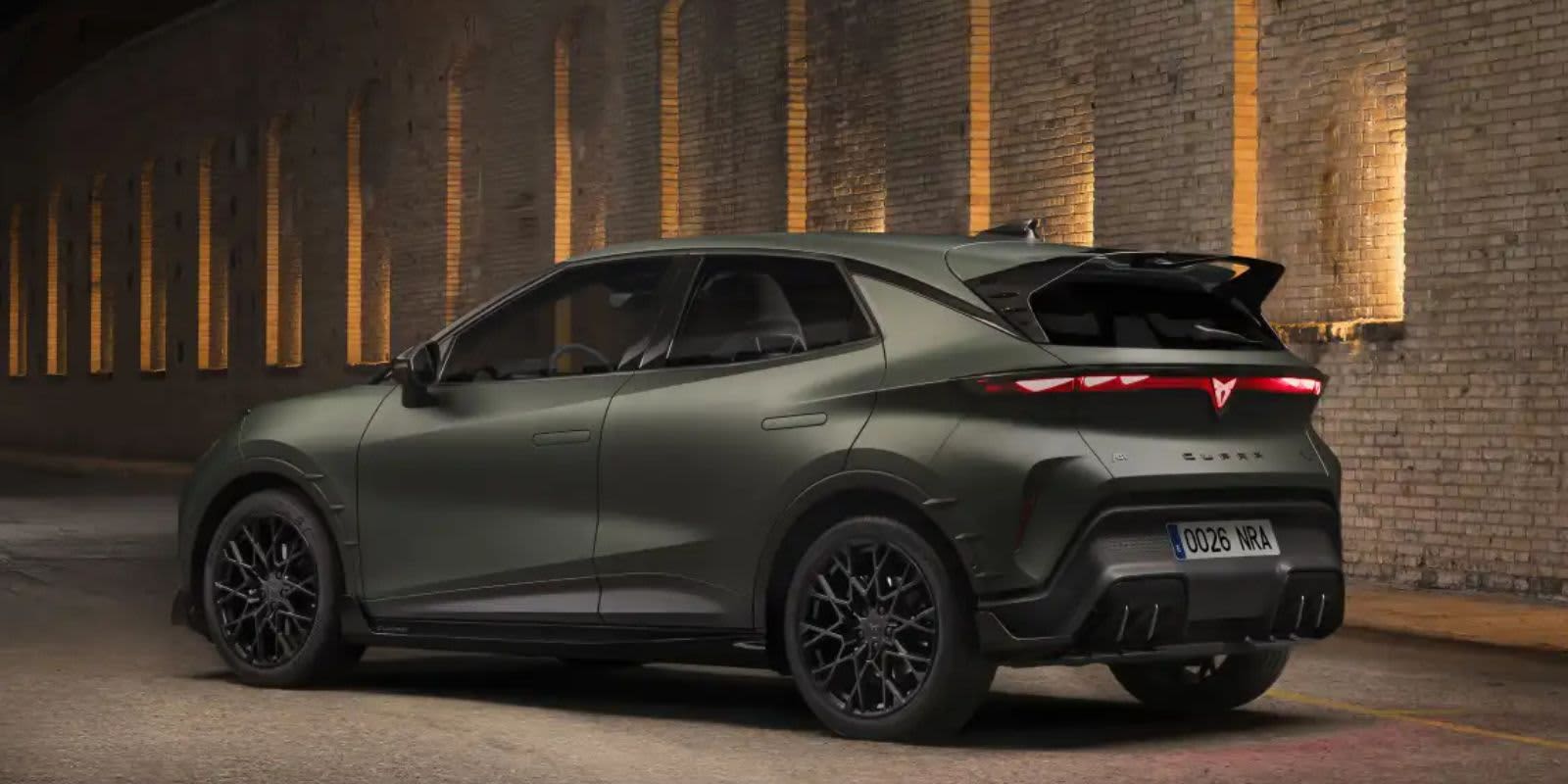 Grüner Cupra Raval Heck.