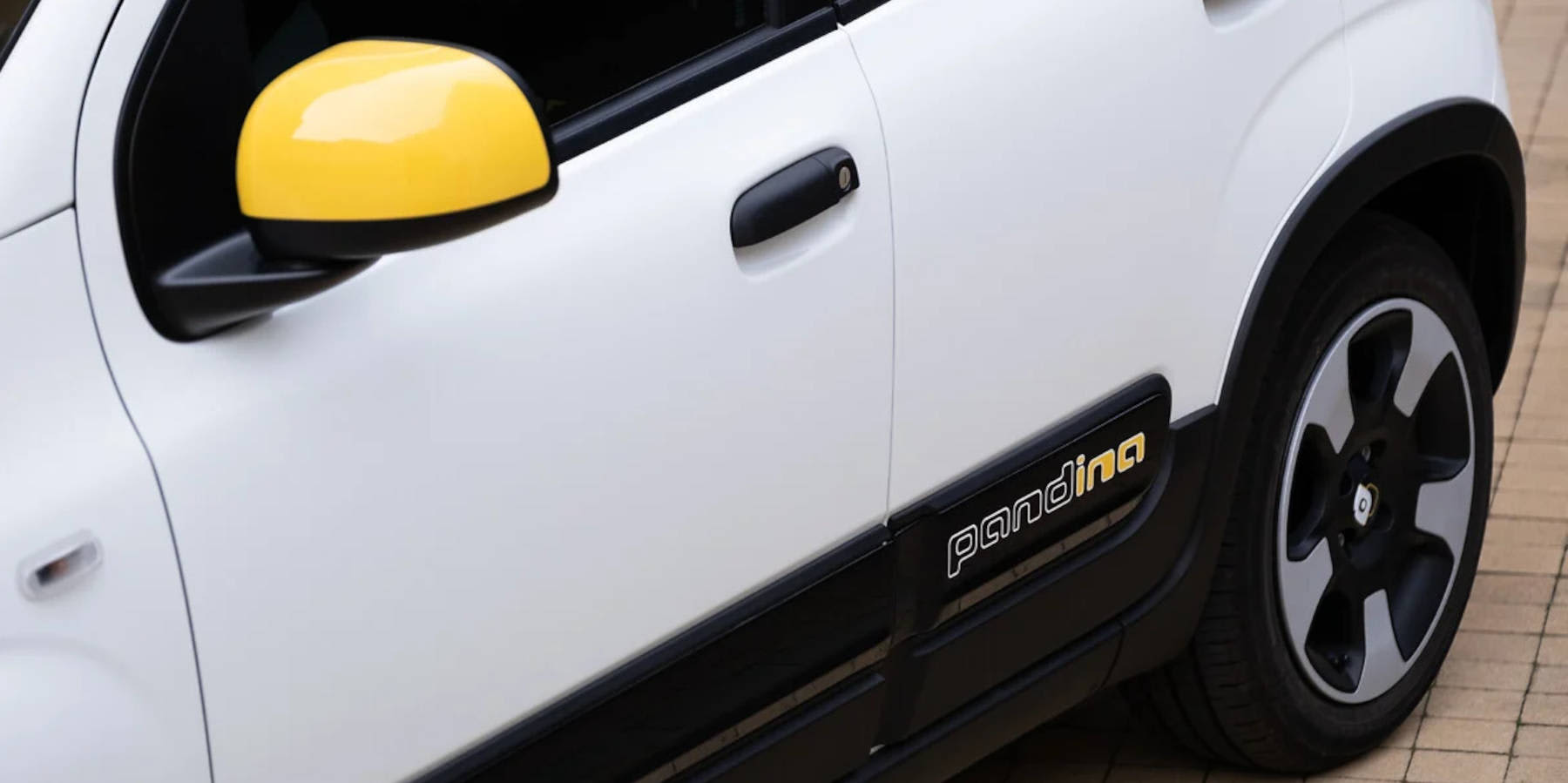 Fiat Pandina Hybrid Logo
