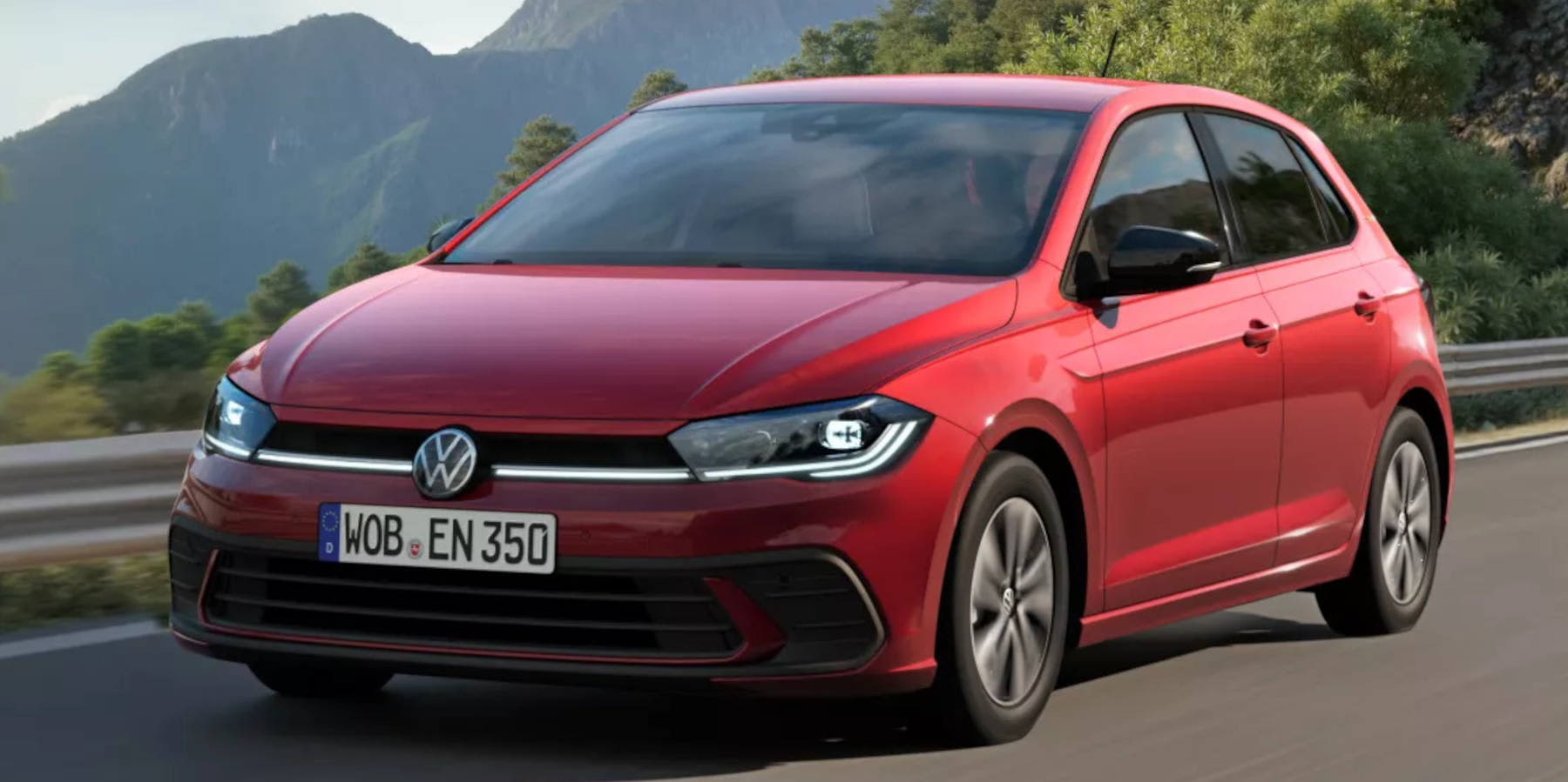 VW Polo ENERGY fahrend auf der Straße