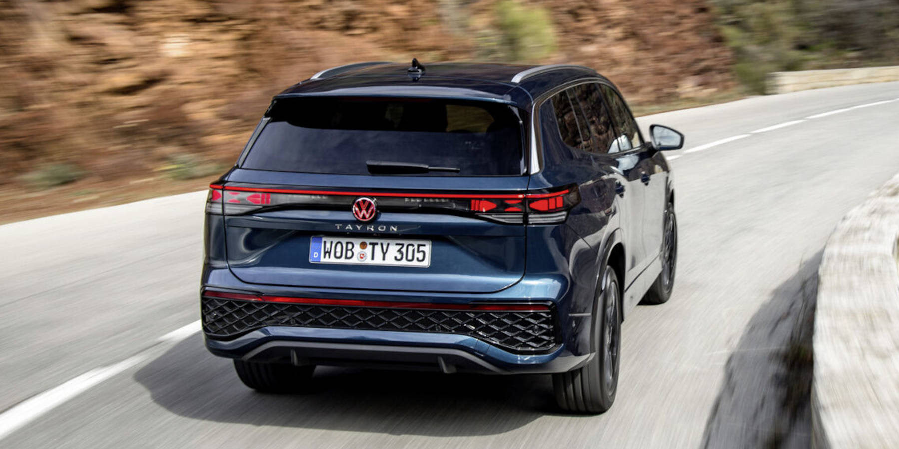 VW Tayron Heckansicht Totale