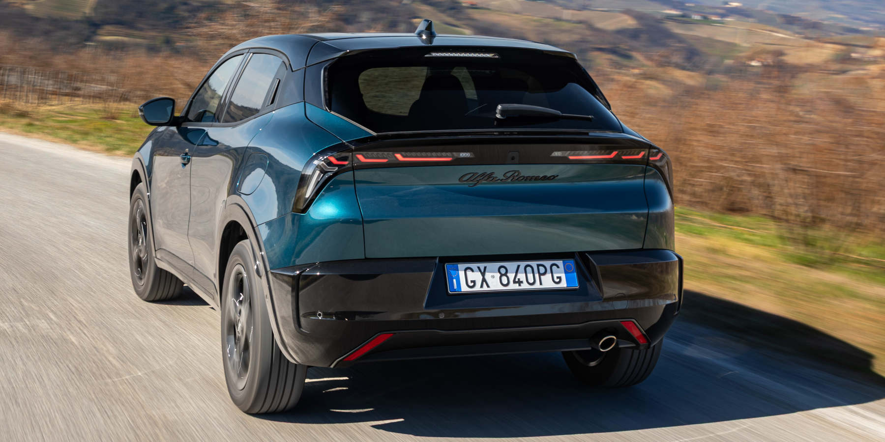 Alfa Romeo Junior Ibrida Q4 Hybrid Heck