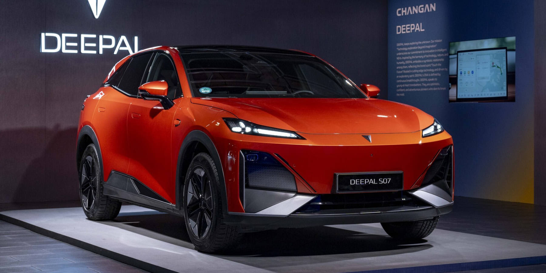 Changan Deepal S07  Präsentation auf einer Bühne