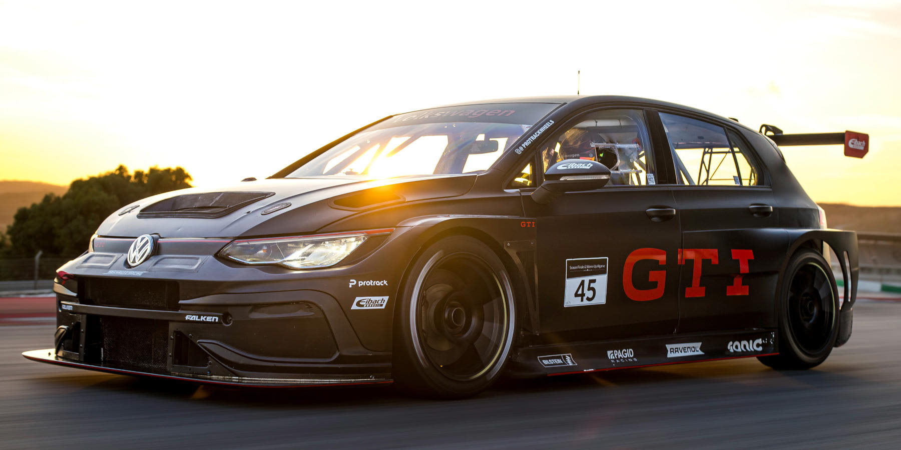 VW Golf GTI Clubsport 24 auf der Rennstrecke
