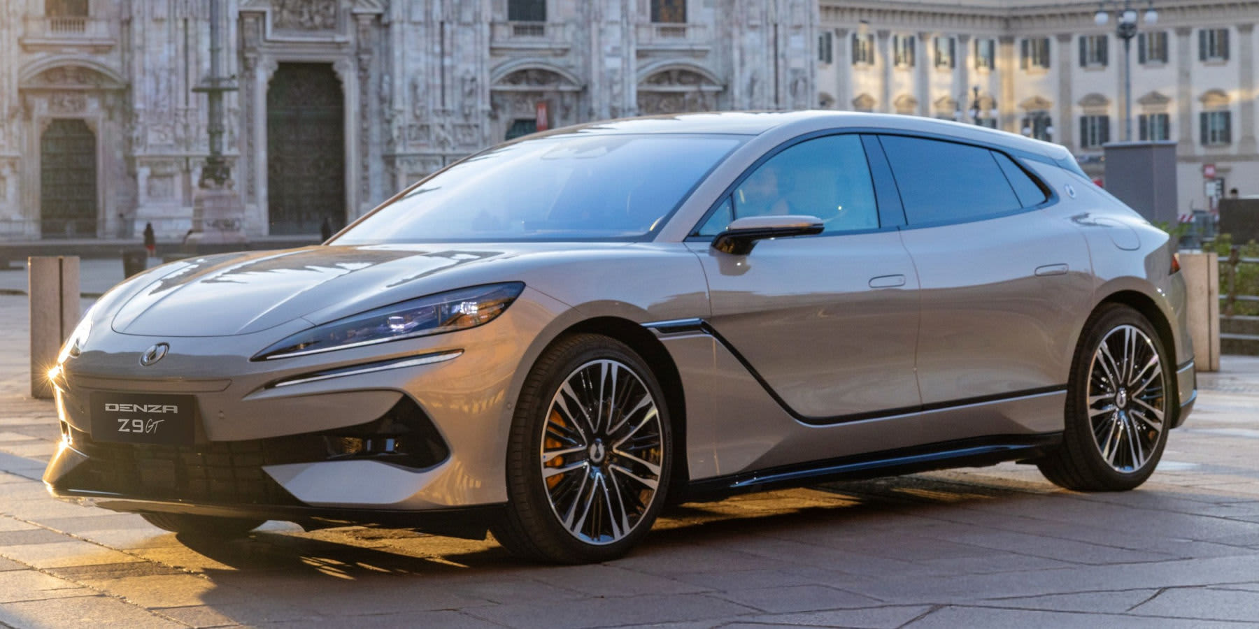 Denza Z9 GT Front