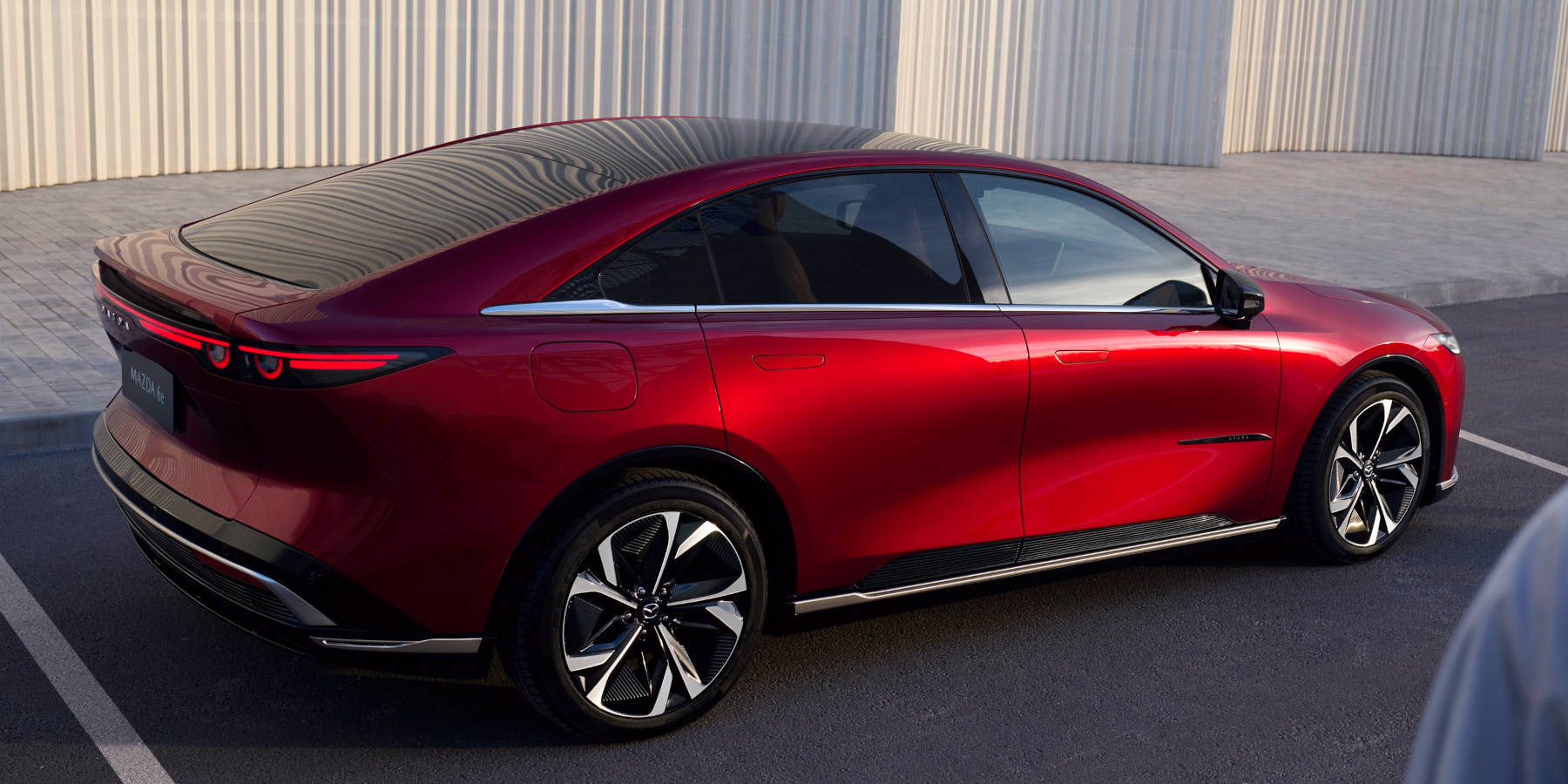Mazda6e rot Heck seitlich
