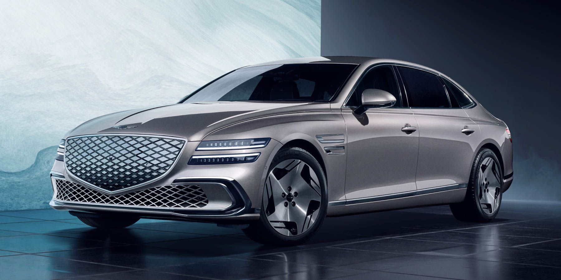 Genesis Electrified G80 Front seitlich