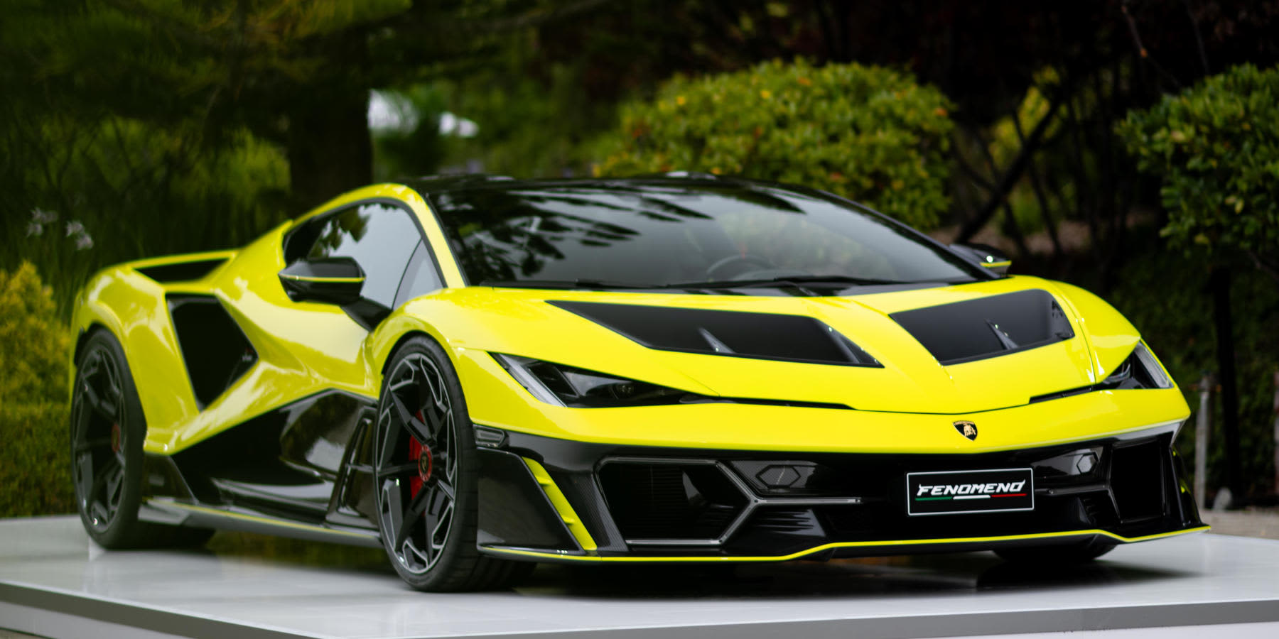 Lamborghini Fenomeno in Gelb