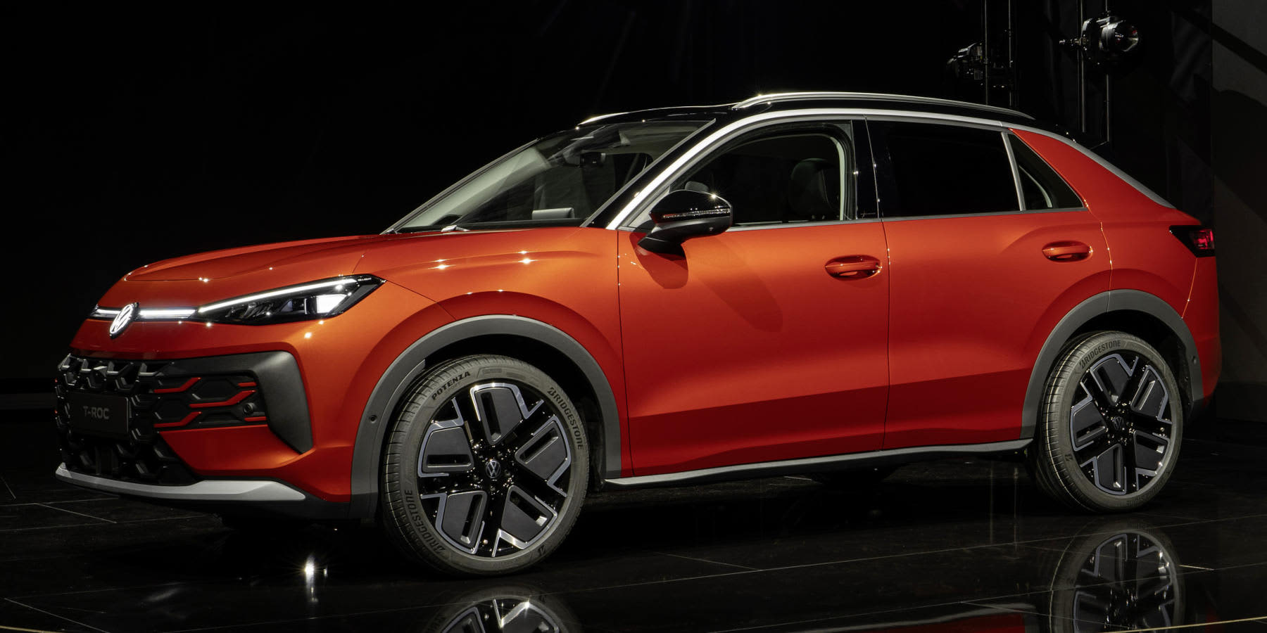 VW T-Roc MY 2025 Front seitlich