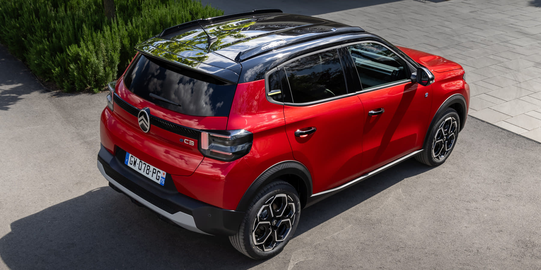 Citroen e-C3 Elixir-Rot BEV Heck Vogelperspektive