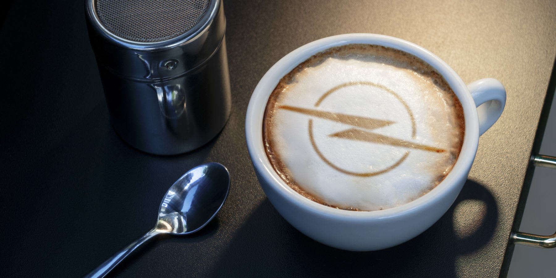 Opel Mokka Electric Coffee Tasse Logo