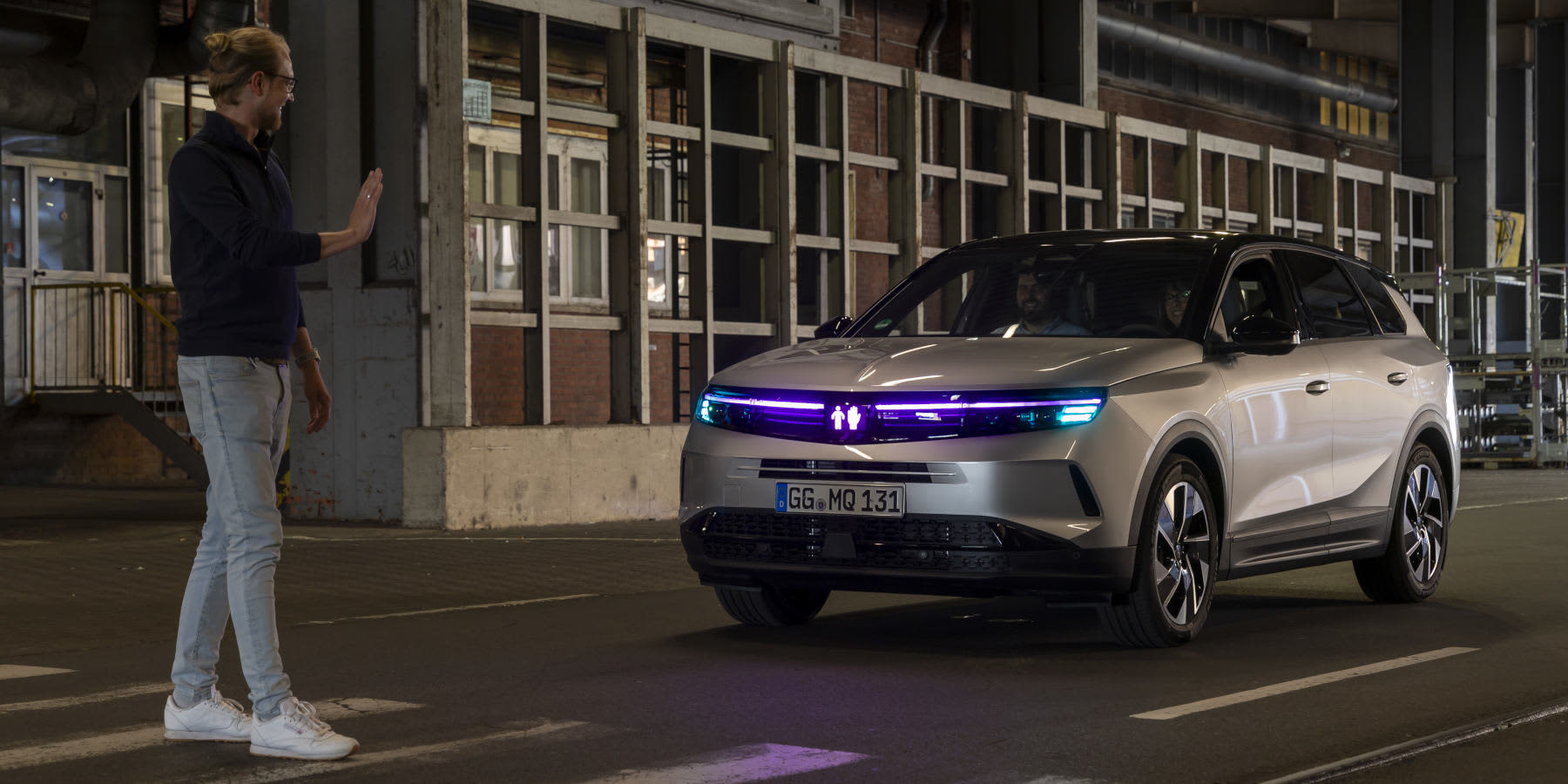 Opel Grandland KI-Licht Fußgänger