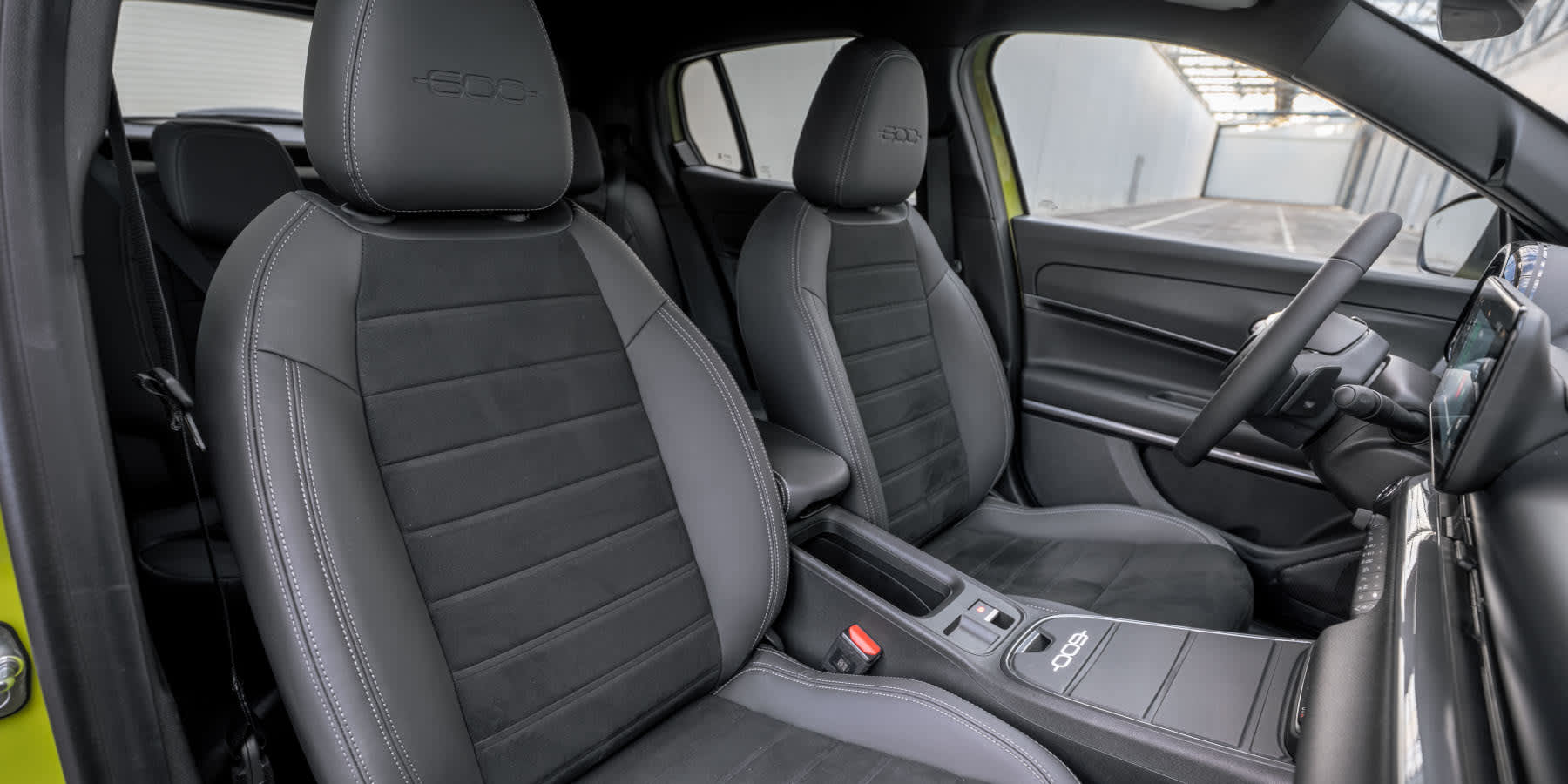 Fiat 600 Sport Innenraum Vordersitze 