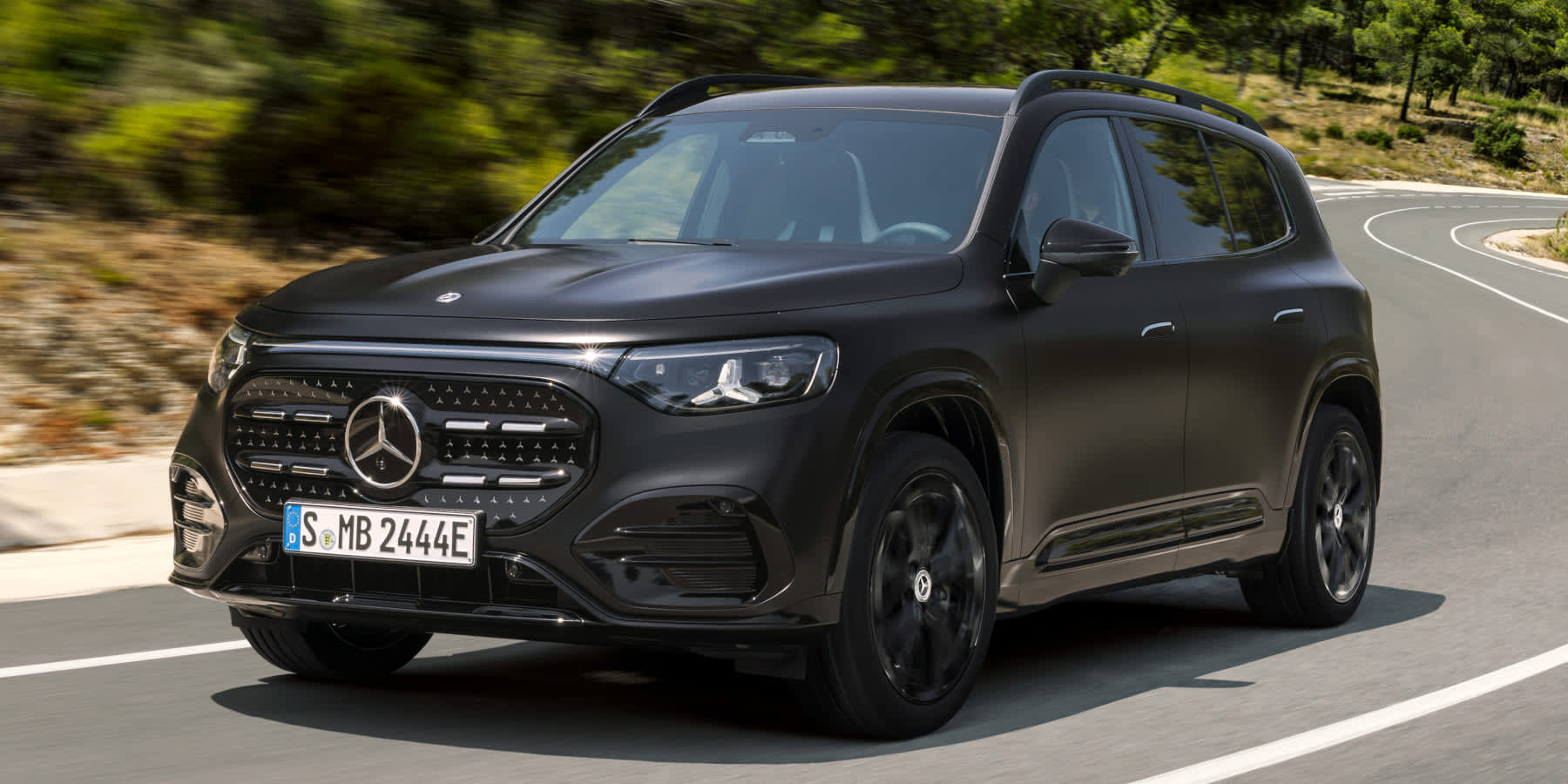 Mercedes-Benz GLB Front