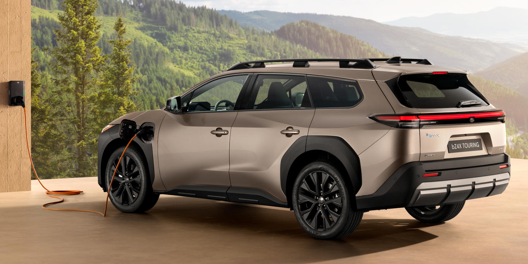 Toyota bZ4X Touring Heck