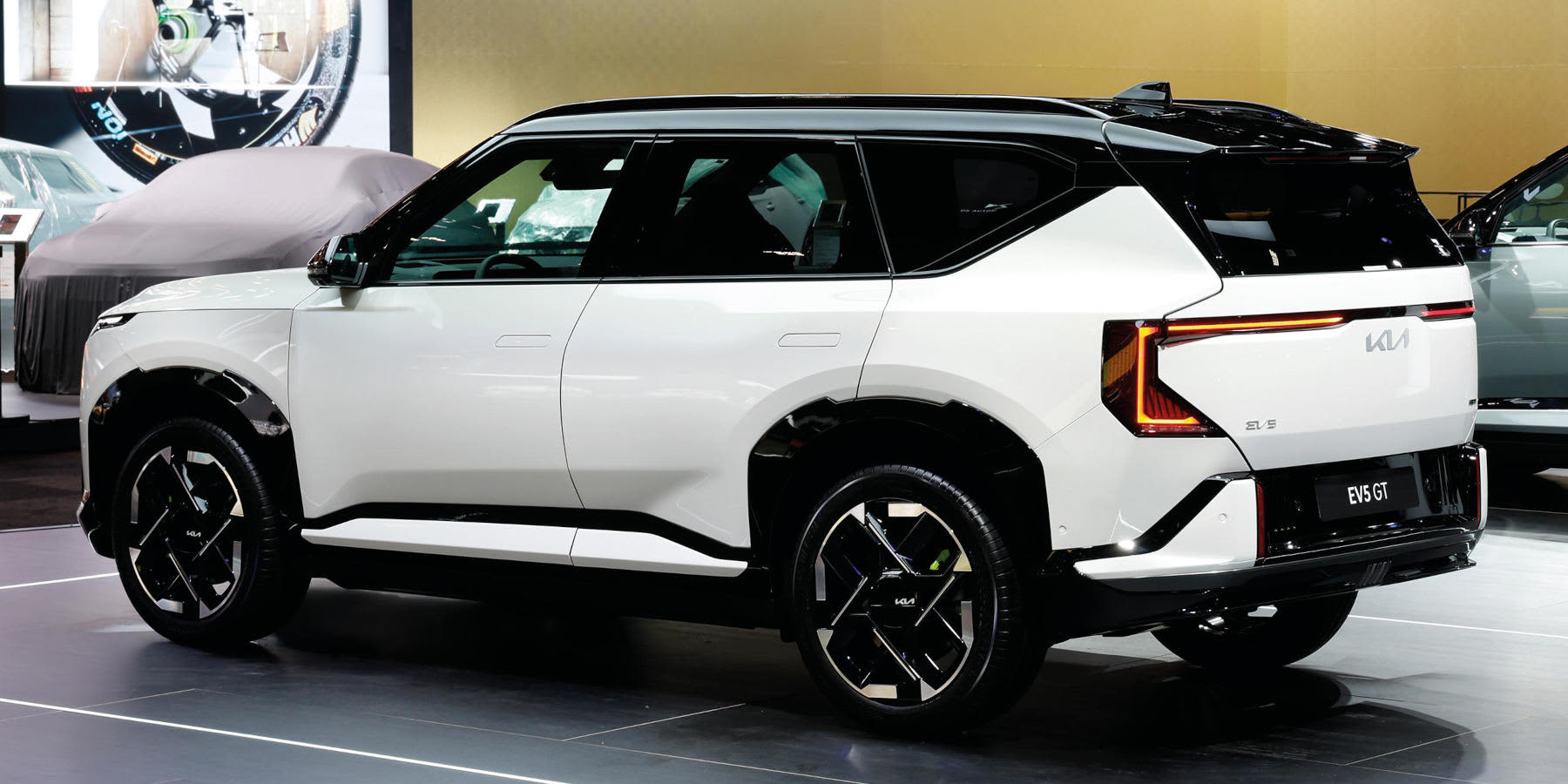 Kia EV5 2026 Heck seitlich