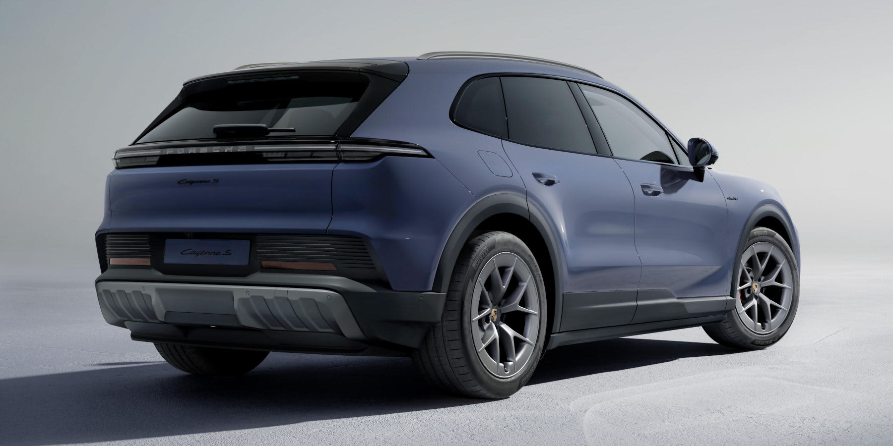 Porsche Cayenne S Electric Heck