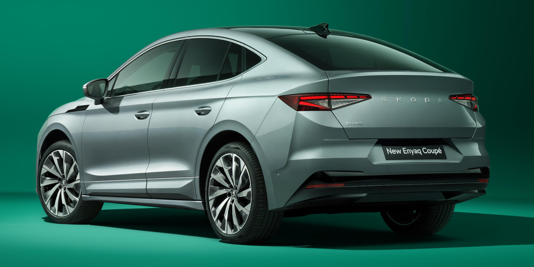 Skoda Enyaq seitliche Heckansicht