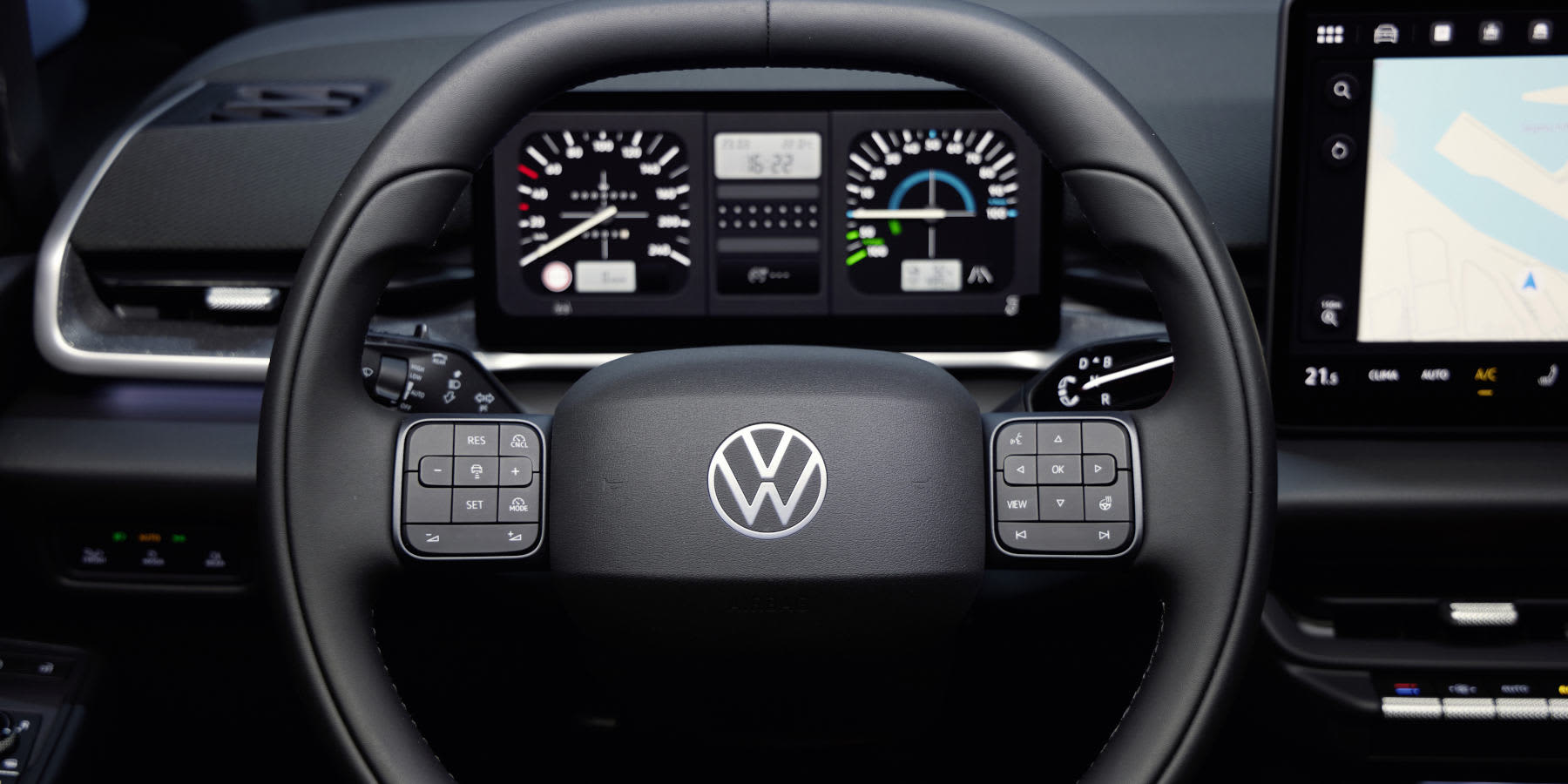 VW ID.3 Neo Lenkrad mit Tasten Nahaufnahme