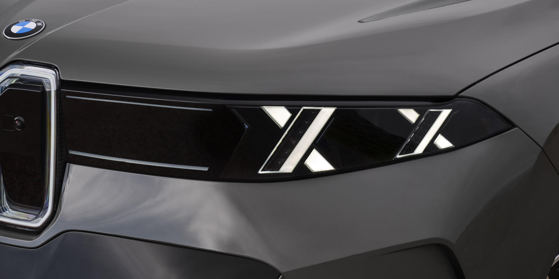 BMW iX5 Scheinwerfer Lichter