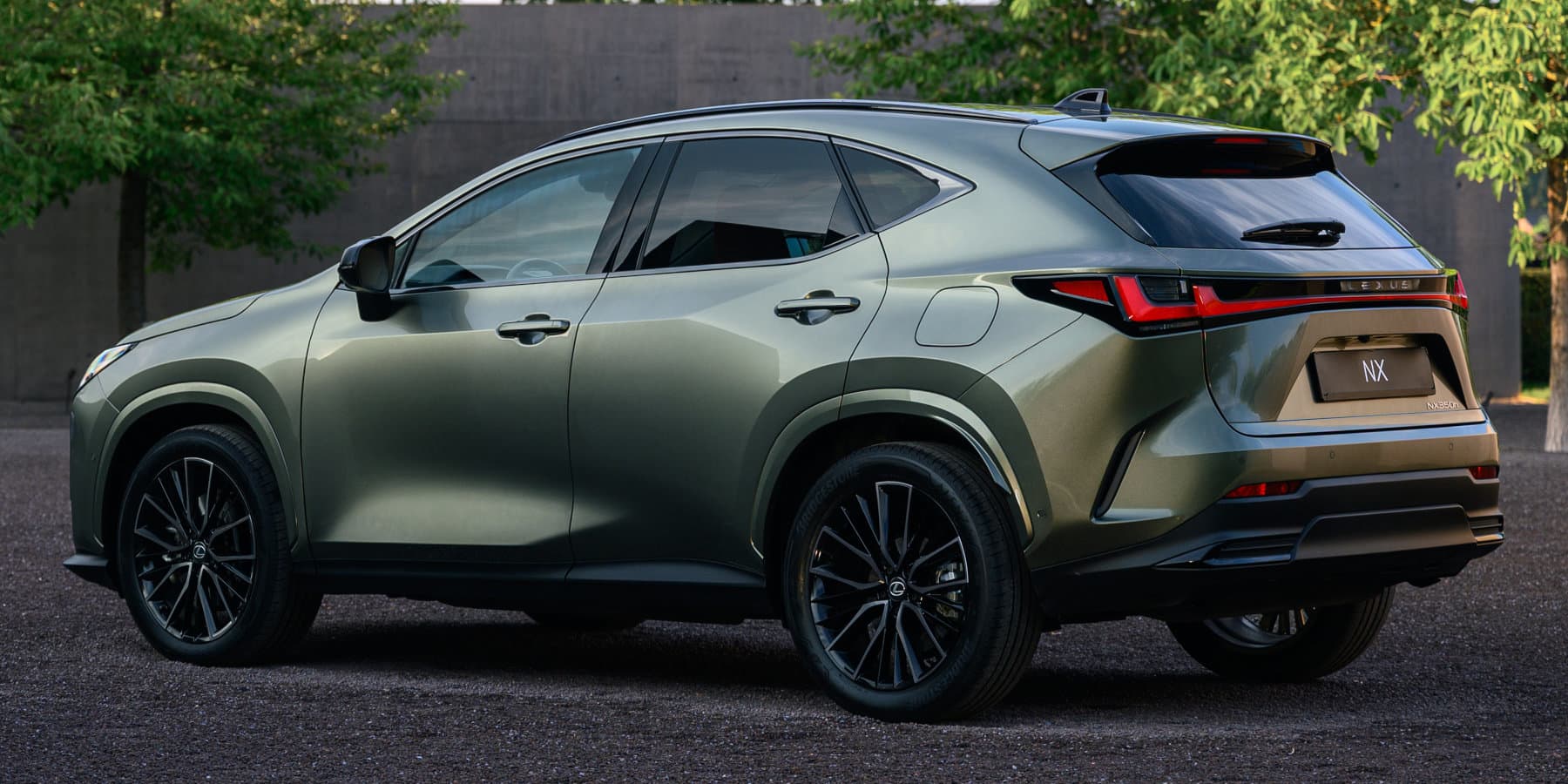 Lexus NX 2027 Heck seitlich