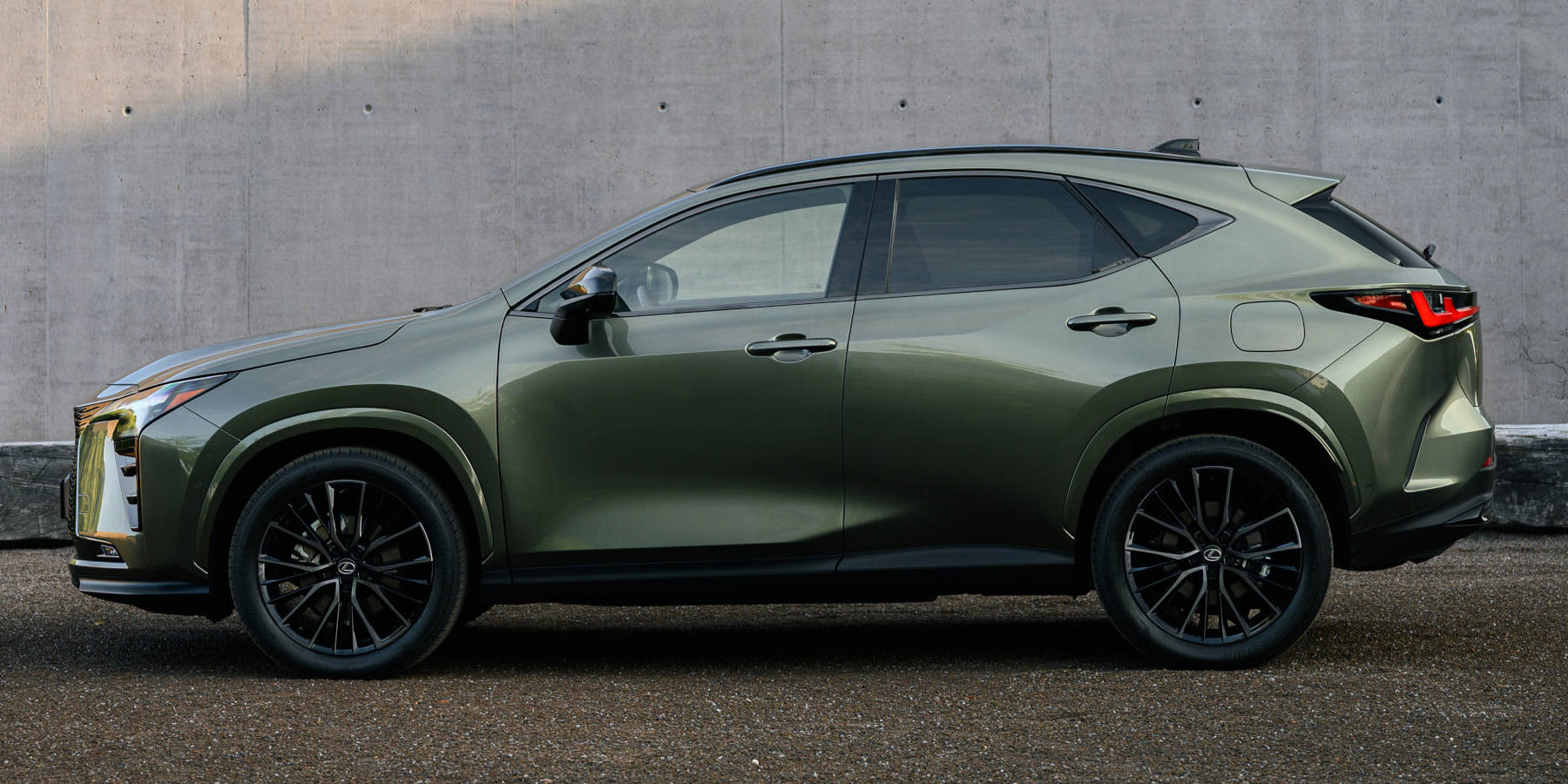 Lexus NX 2027 Seite