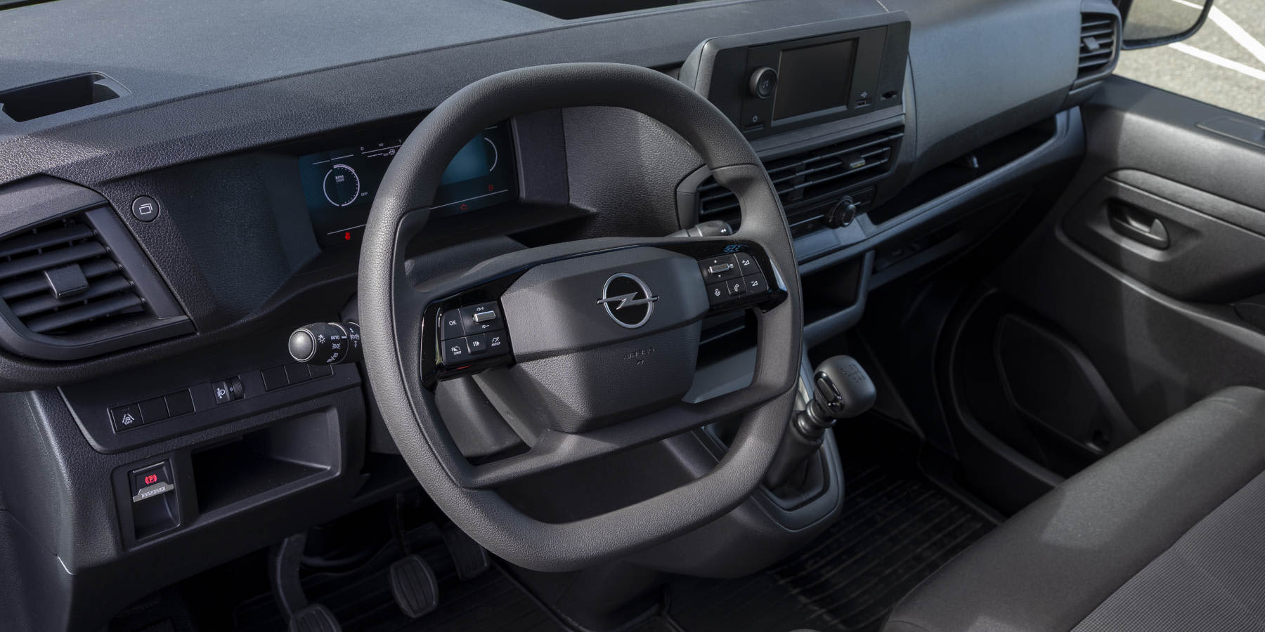 Opel Vivaro Pritsche Innenraum Lenkrad