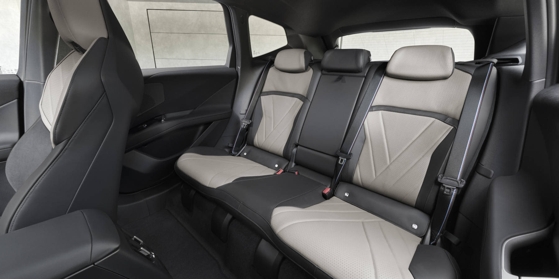 BMW iX3 M60 xDrive Innenraum Rückbank