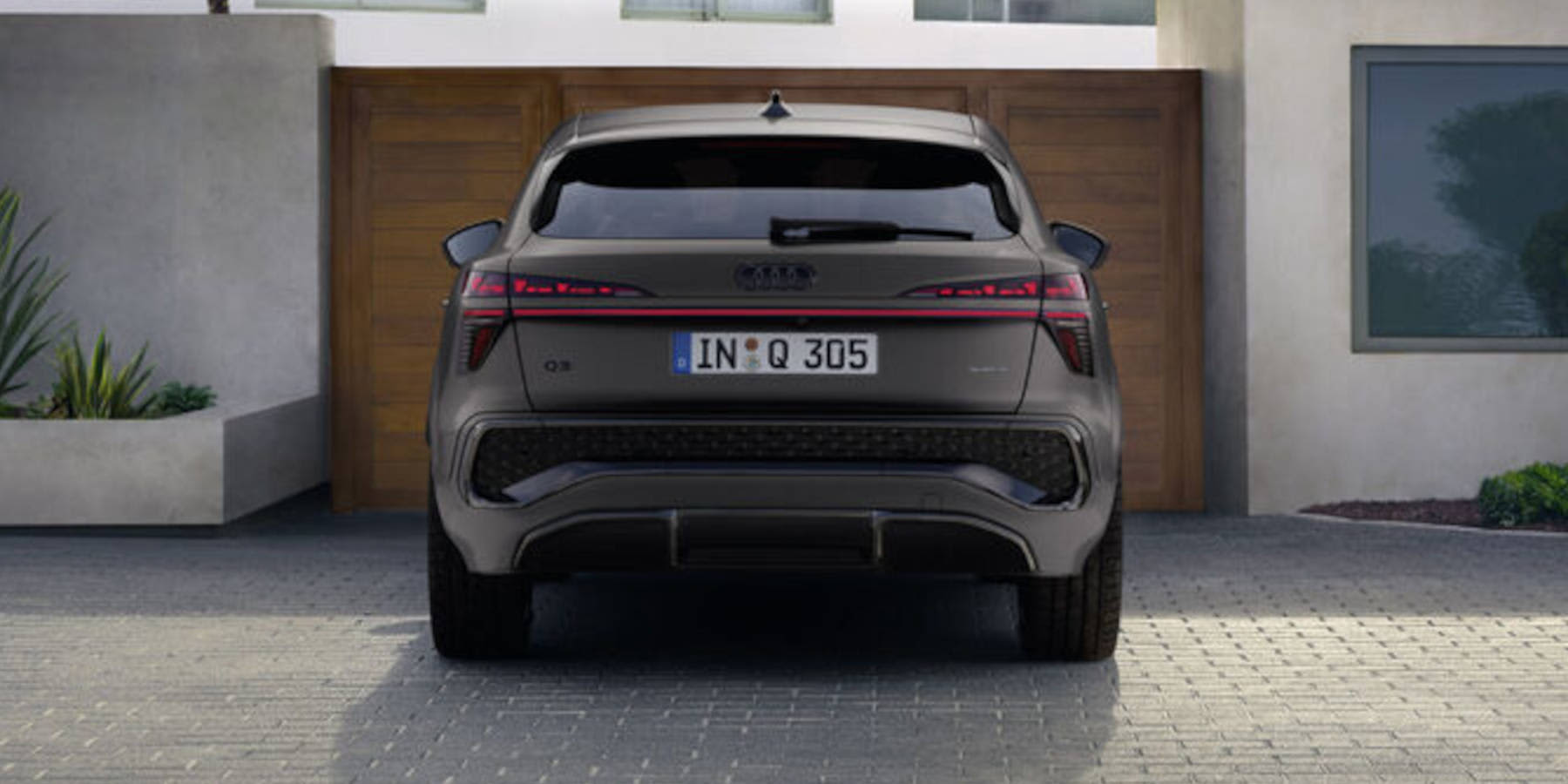 Audi Q3 Sportback Heckansicht Totale