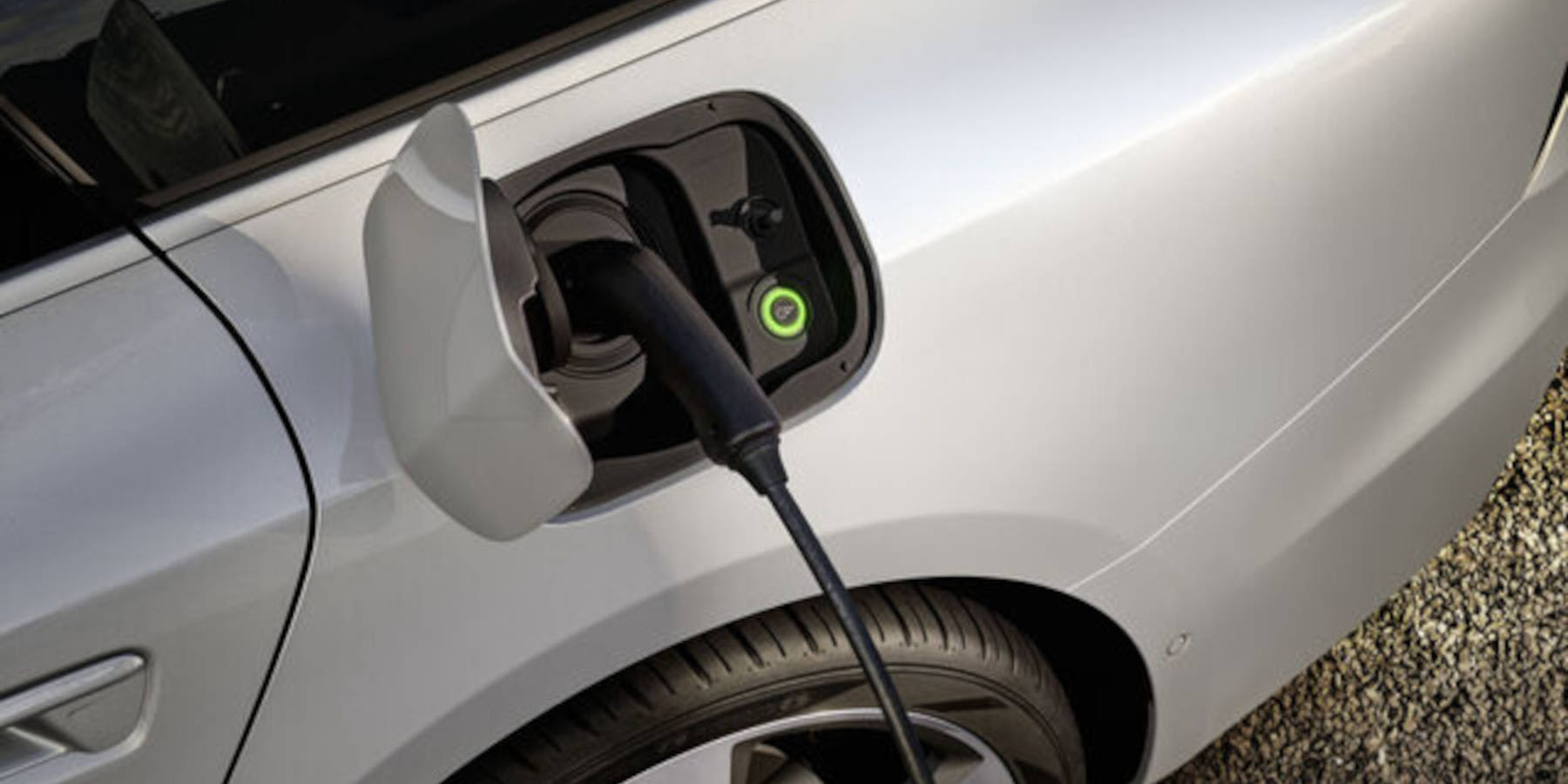 Audi A6 Avant e-hybrid Ladebuchse