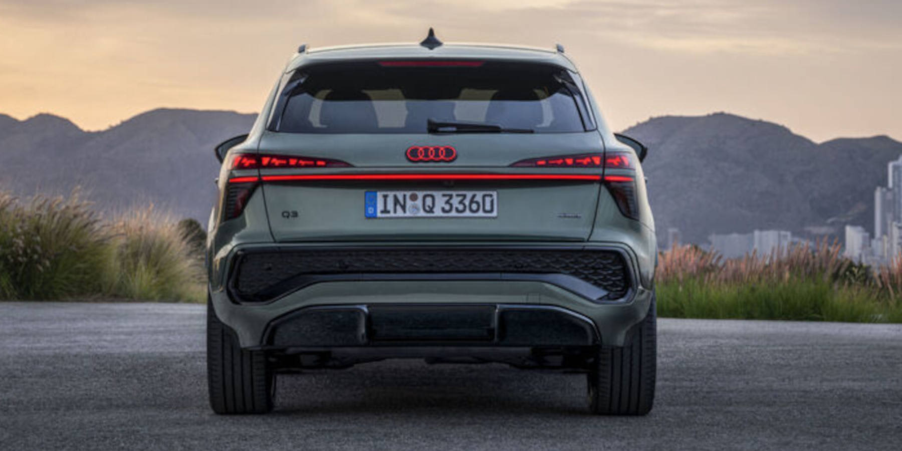 Audi Q3 Sportback Heckansicht Totale